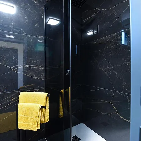 Apartman Nice زادار