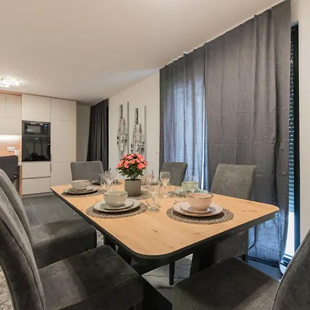 شقة Apartman Nice زادار